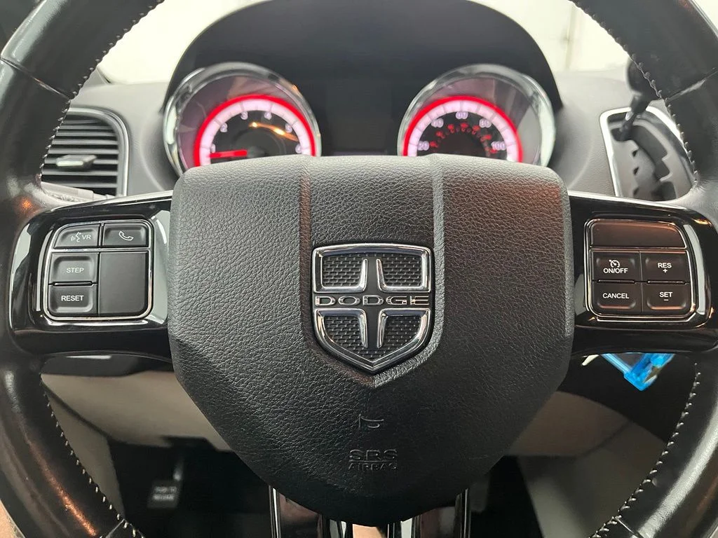 Used 2019 Black Dodge SXT image 22