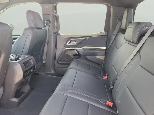 New 2026 Slate Gray Metallic Chevrolet LT - Standard Range image 12