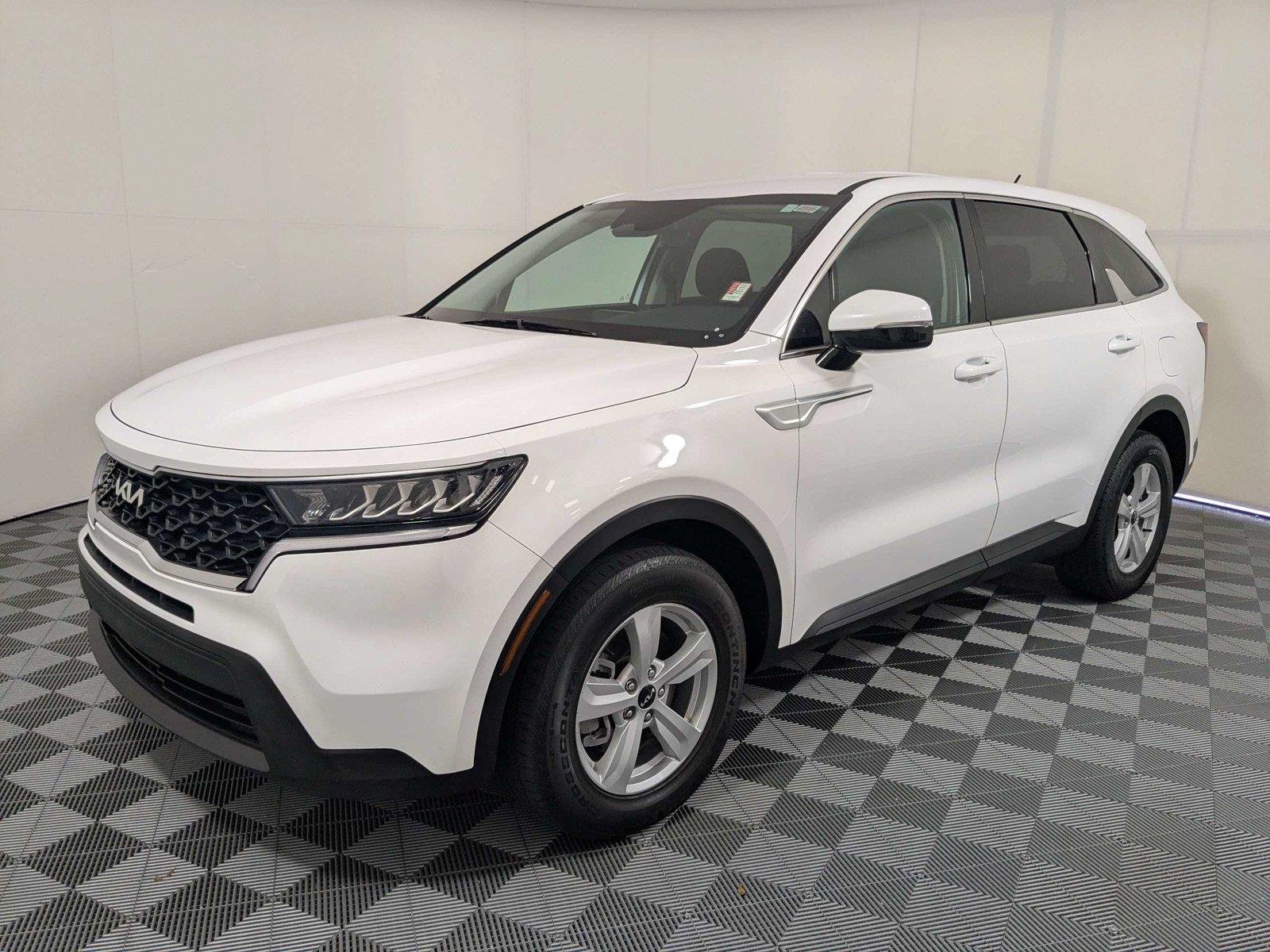 Used 2023 Glacial White Pearl Kia LX image 2