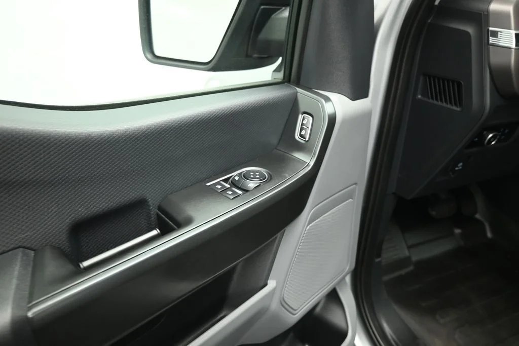 Used 2024 Silver Ford XL image 8
