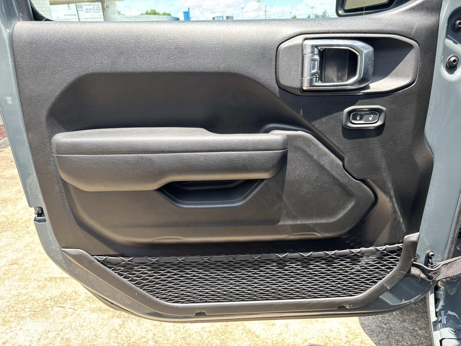 Used 2025 ANVIL CLEARCOAT Jeep Sport image 18