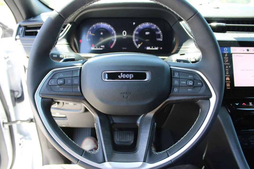 New 2026 Bright White Clearcoat Jeep Limited image 30
