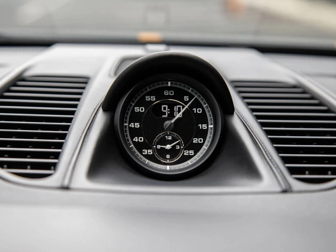 Certified Used 2018  Porsche Turbo image 23