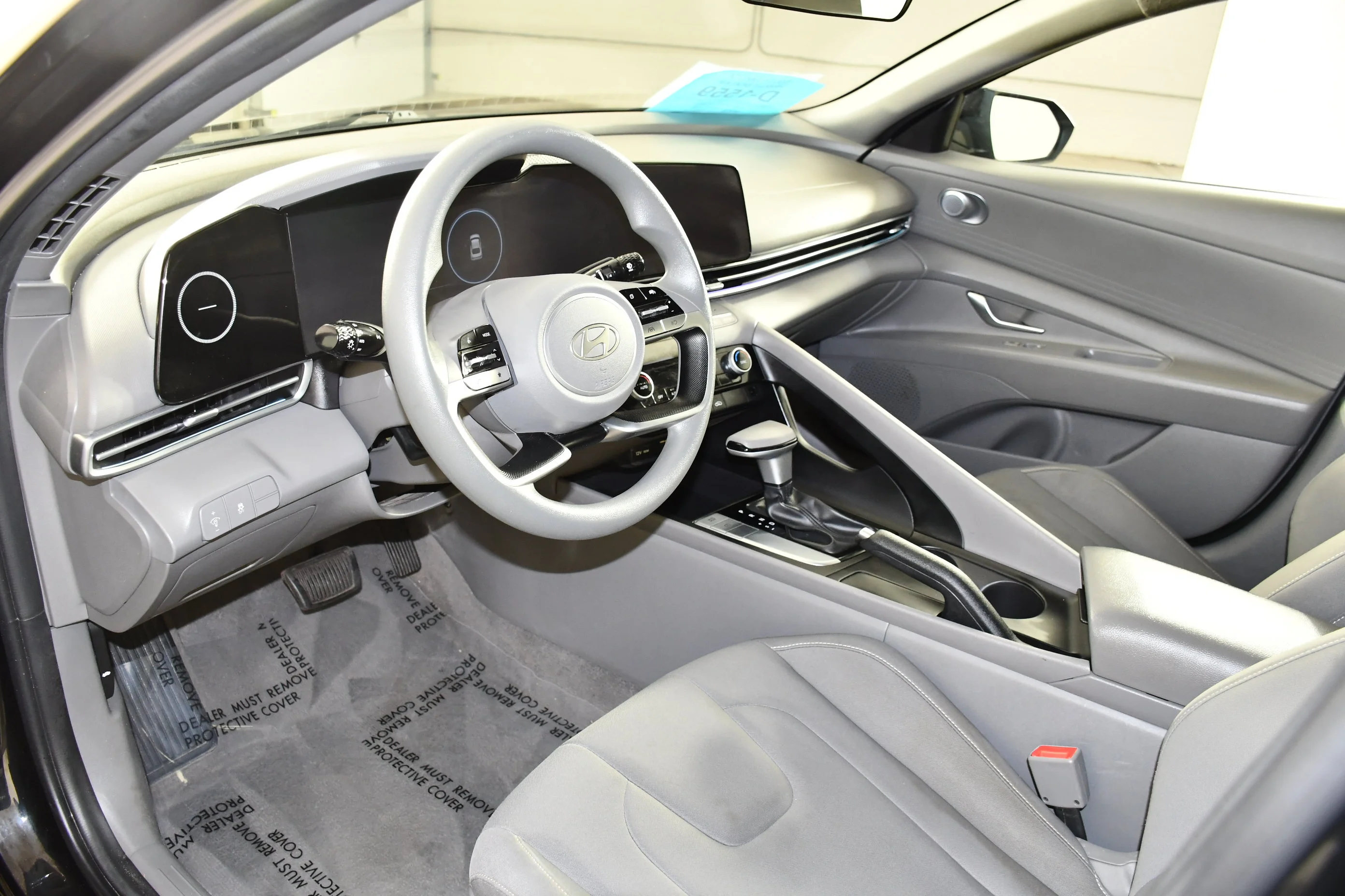 Used 2024 Abyss Black Hyundai SEL image 2