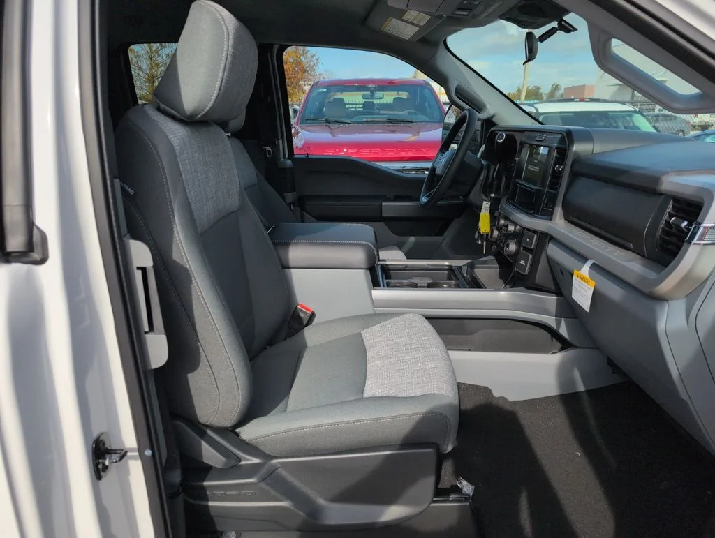 New 2026 White Ford XLT image 14