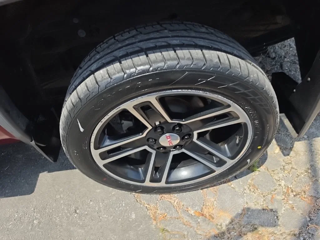Used 2018 RED QUARTZ TINTCOAT GMC SLT image 14