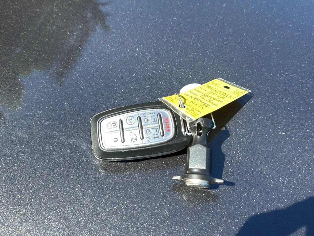Used 2022 Gray Chrysler Touring L image 18