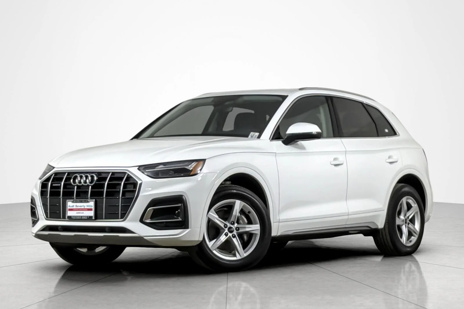 2023 Audi Q5 40 Premium's photo