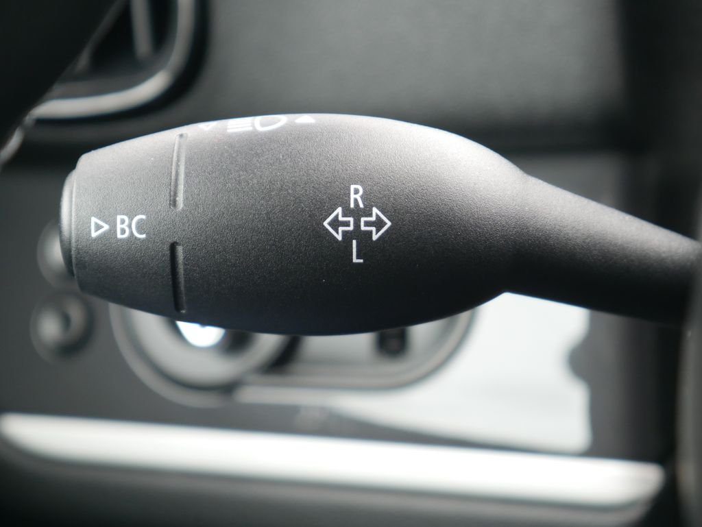 Used 2018 Black MINI Base image 28