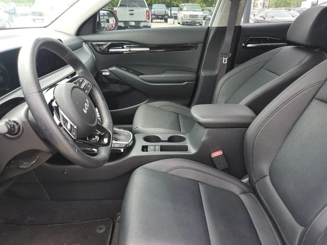 Certified Used 2024 White Kia SX image 18