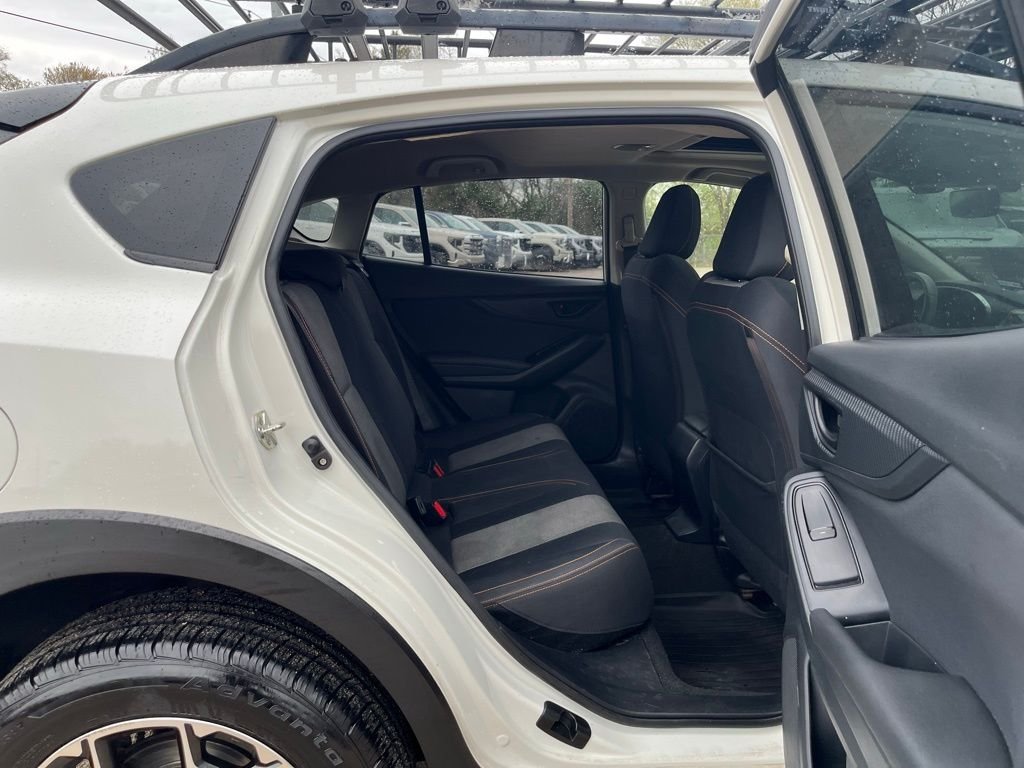 Used 2019 Crystal White Pearl Subaru 2.0i Premium image 31