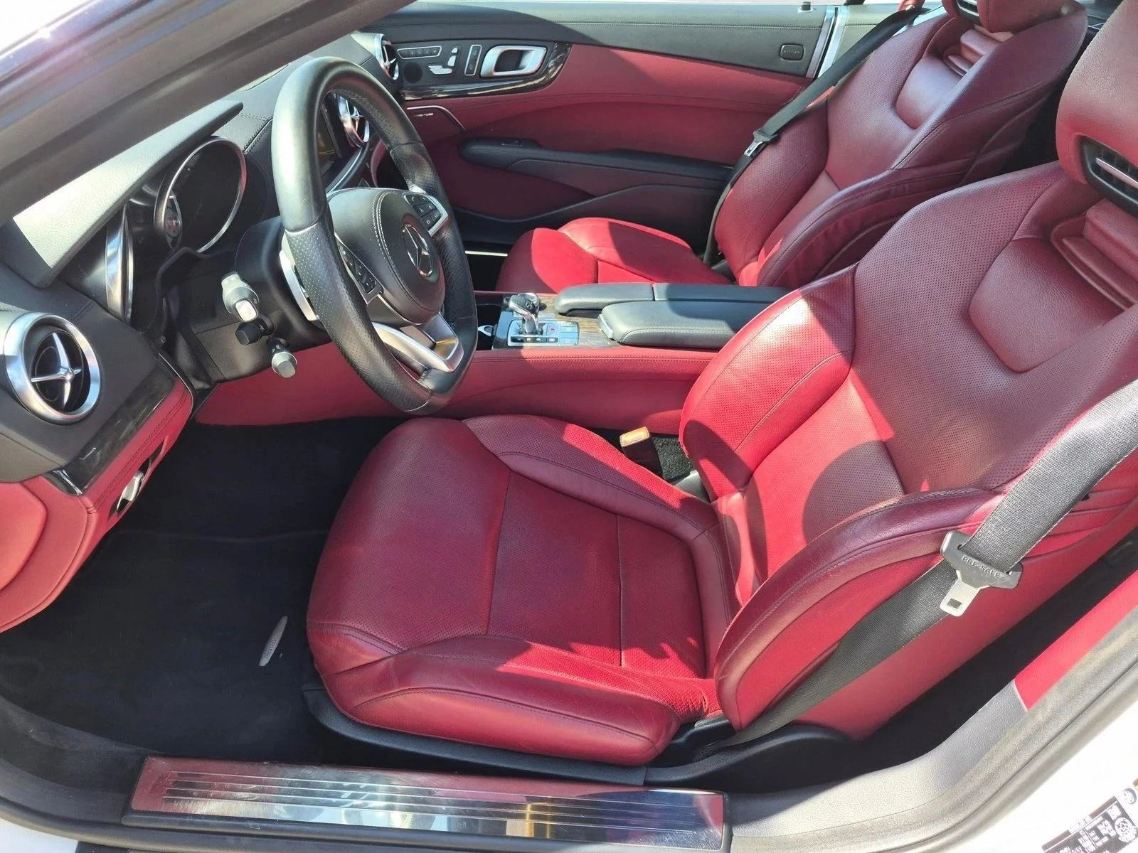 Used 2017 Polar White Mercedes-Benz SL 450 image 16