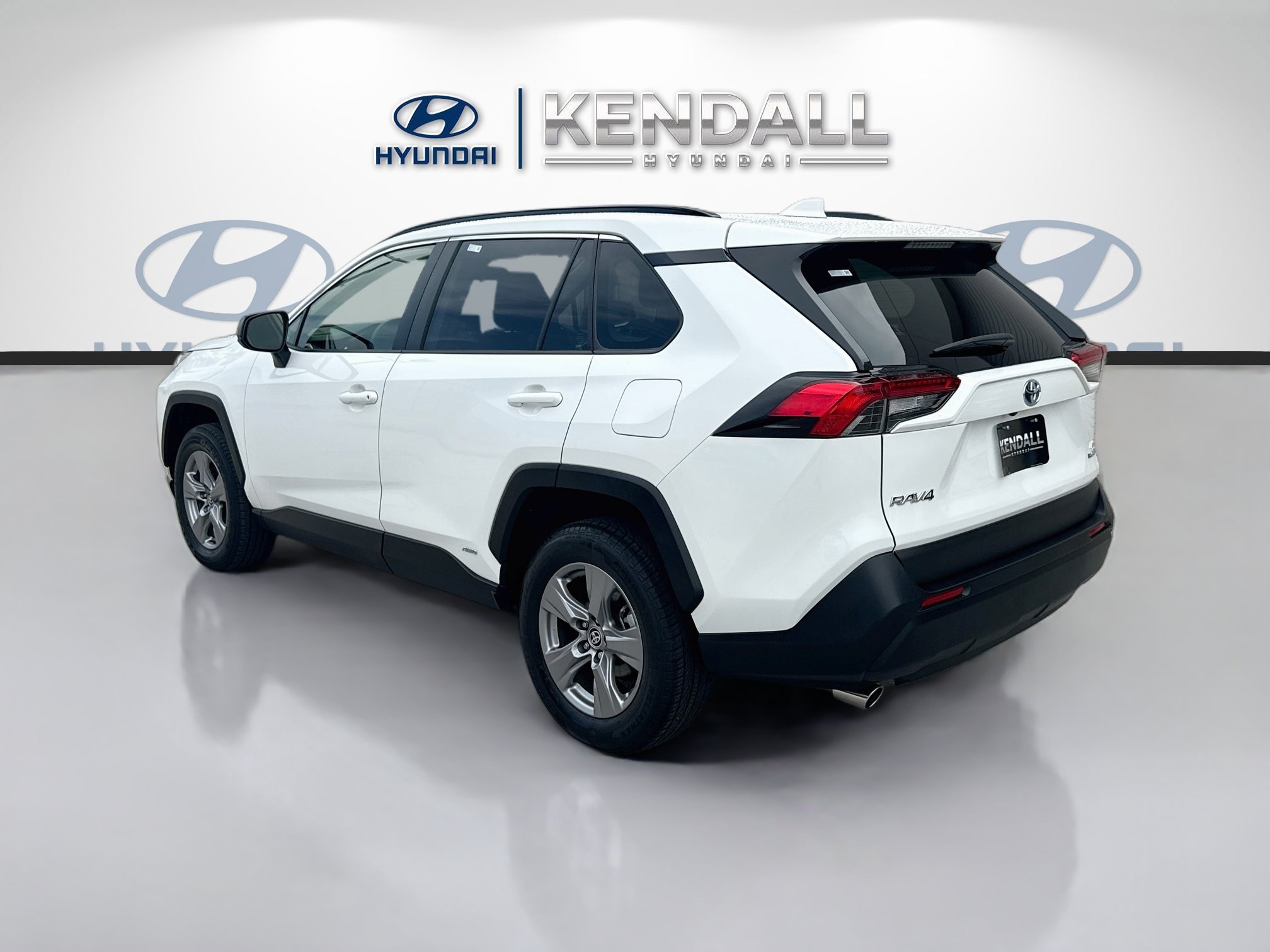 Used 2024 Ice Toyota Hybrid LE image 4