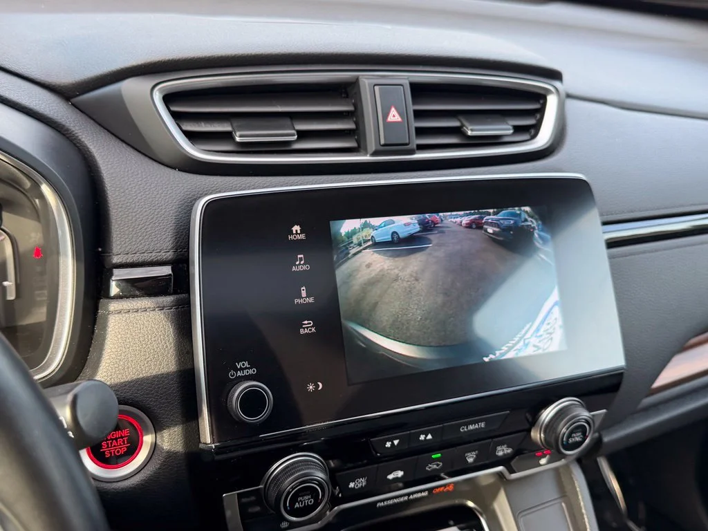 Used 2017 Lunar Silver Metallic Honda EX-L image 24