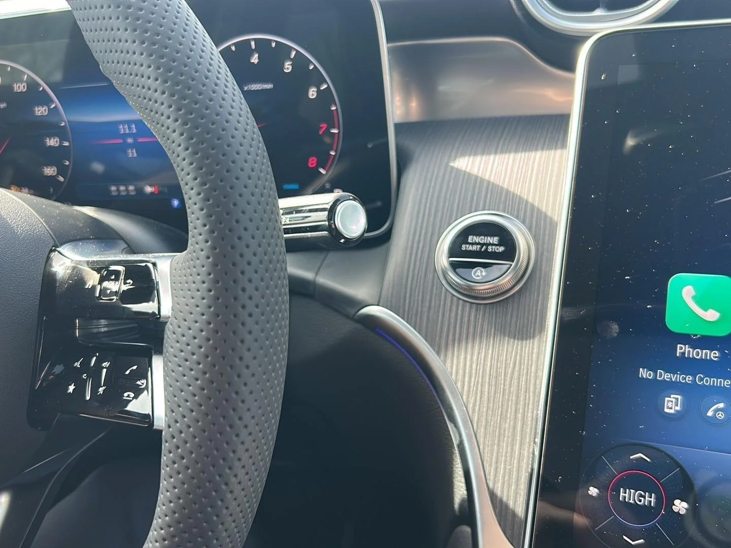 New 2026 Polar White Mercedes-Benz GLC 300 image 19