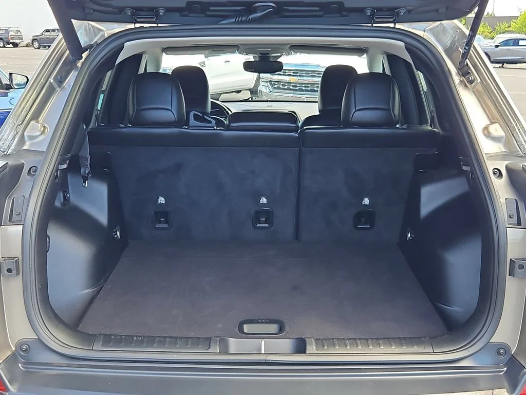 Used 2020 Light Brownstone Pearlcoat Jeep Latitude Plus image 24