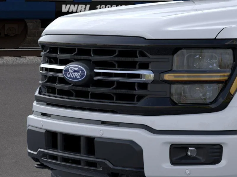 New 2026 Oxford White Ford XLT image 18
