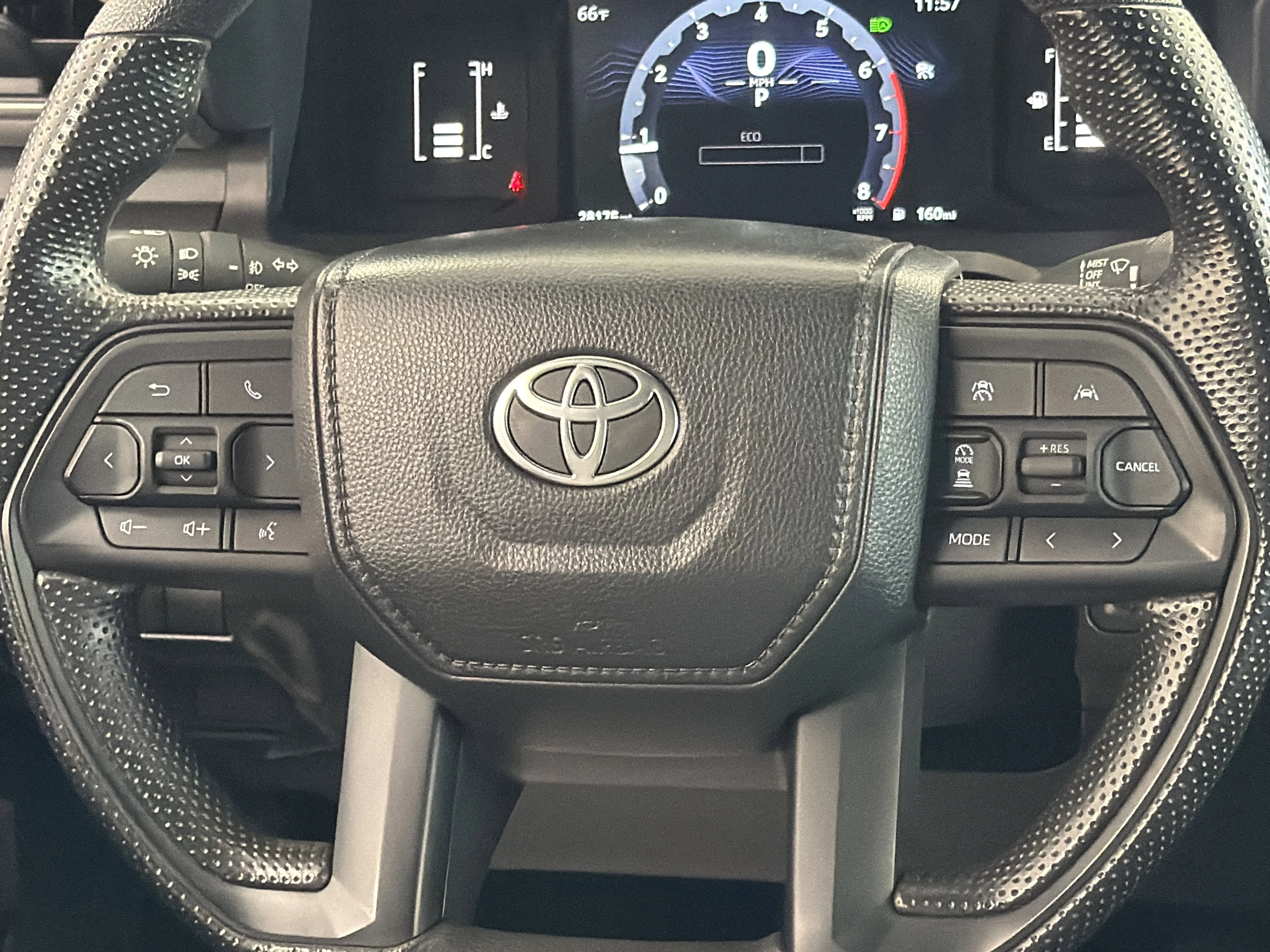 2024 Toyota Tacoma SR5 - Photo 17