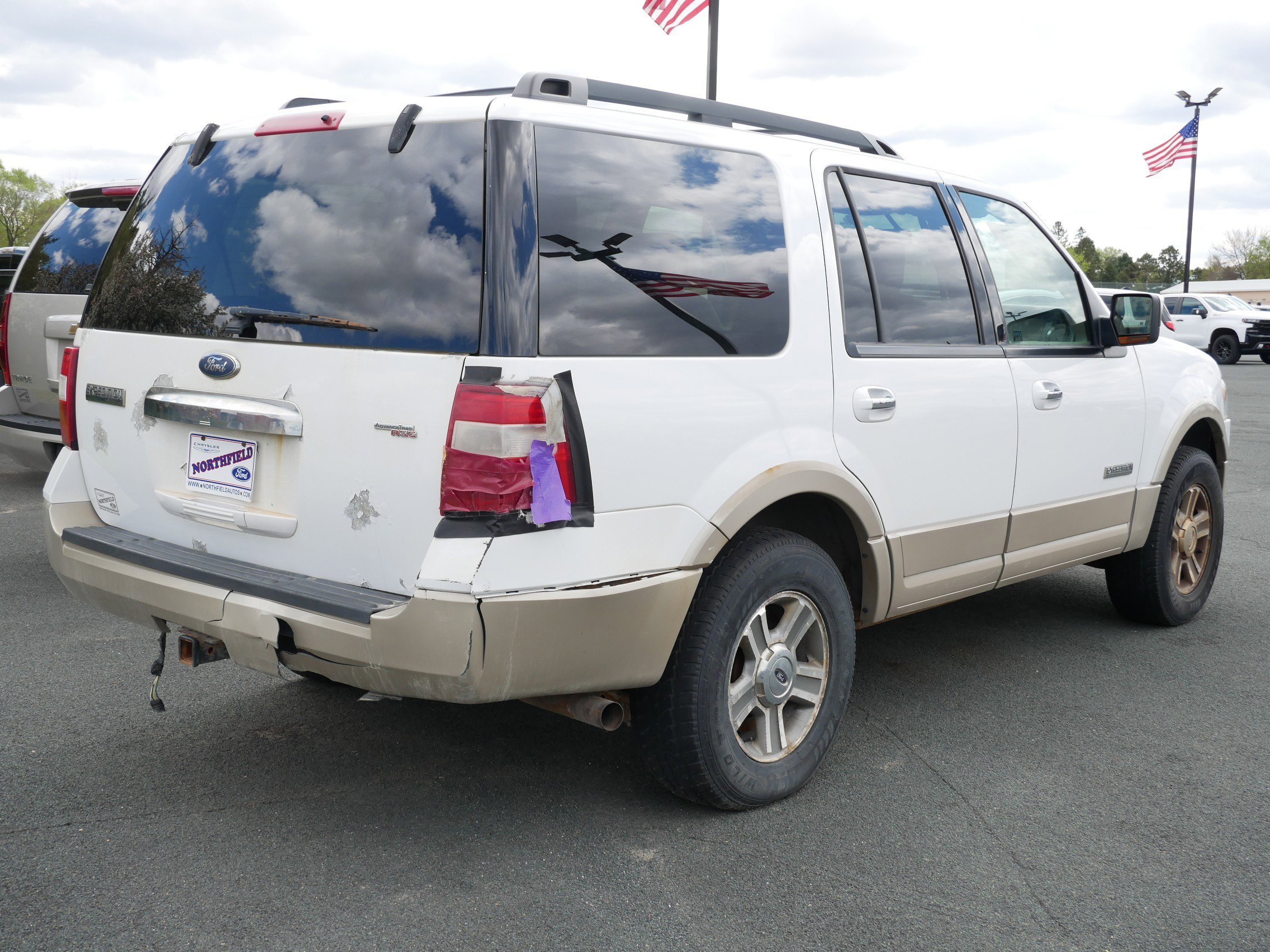View vehicle photo 6