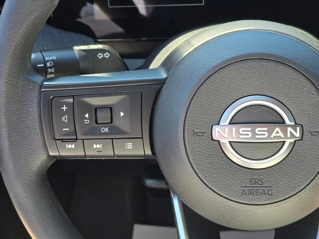 Used 2025 Red Nissan SV image 14