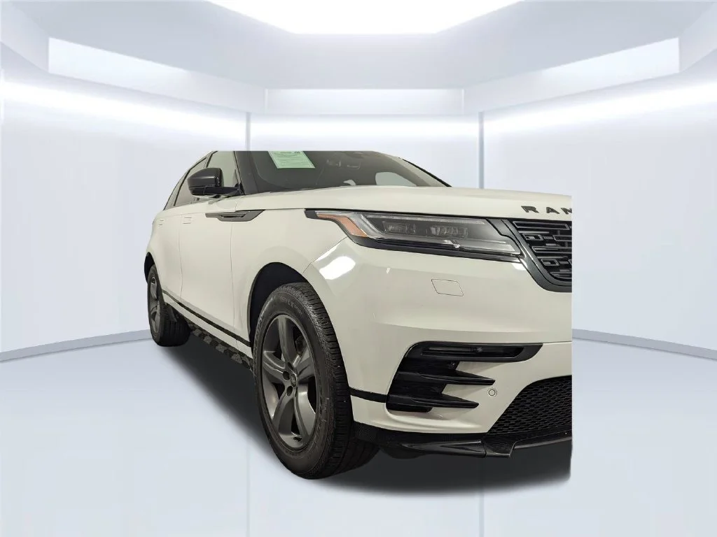 Certified Used 2025 White Land Rover Dynamic SE image 54
