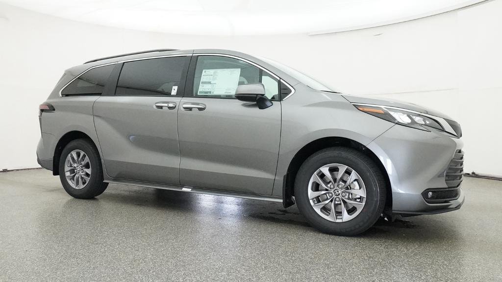 New 2026 Heavy Metal Toyota XLE image 11
