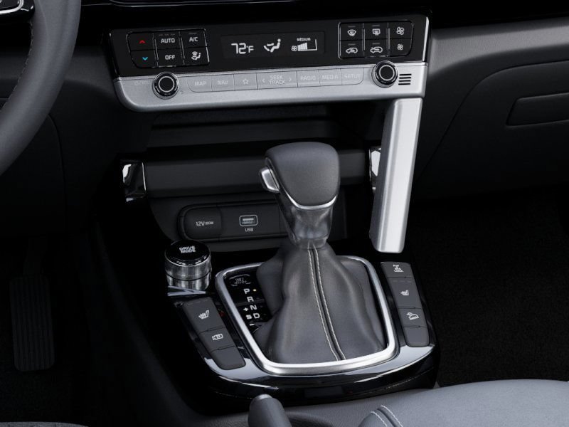 Used 2025 White Kia S image 24