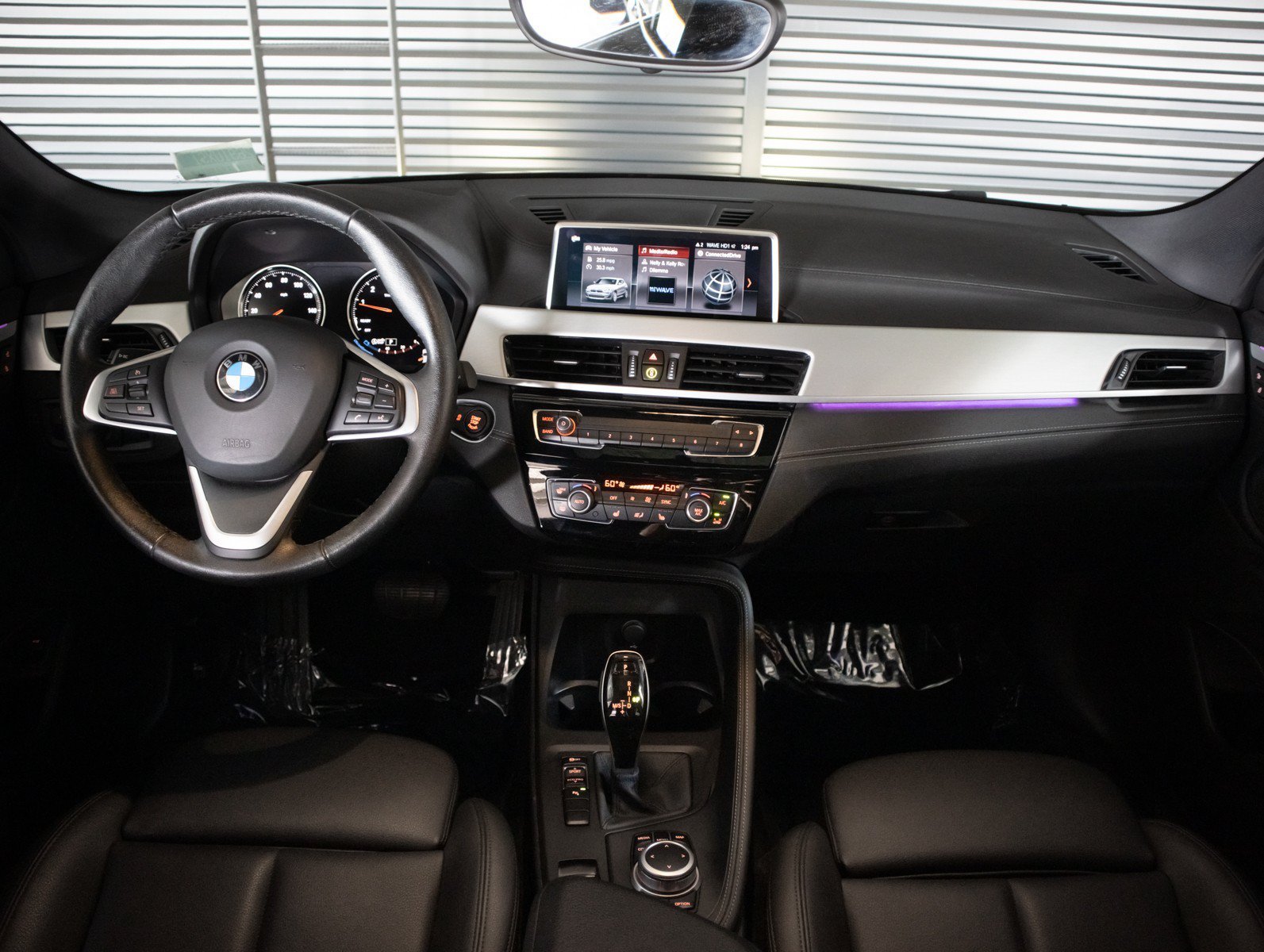 Used 2020 Jet Black BMW sDrive28i image 7