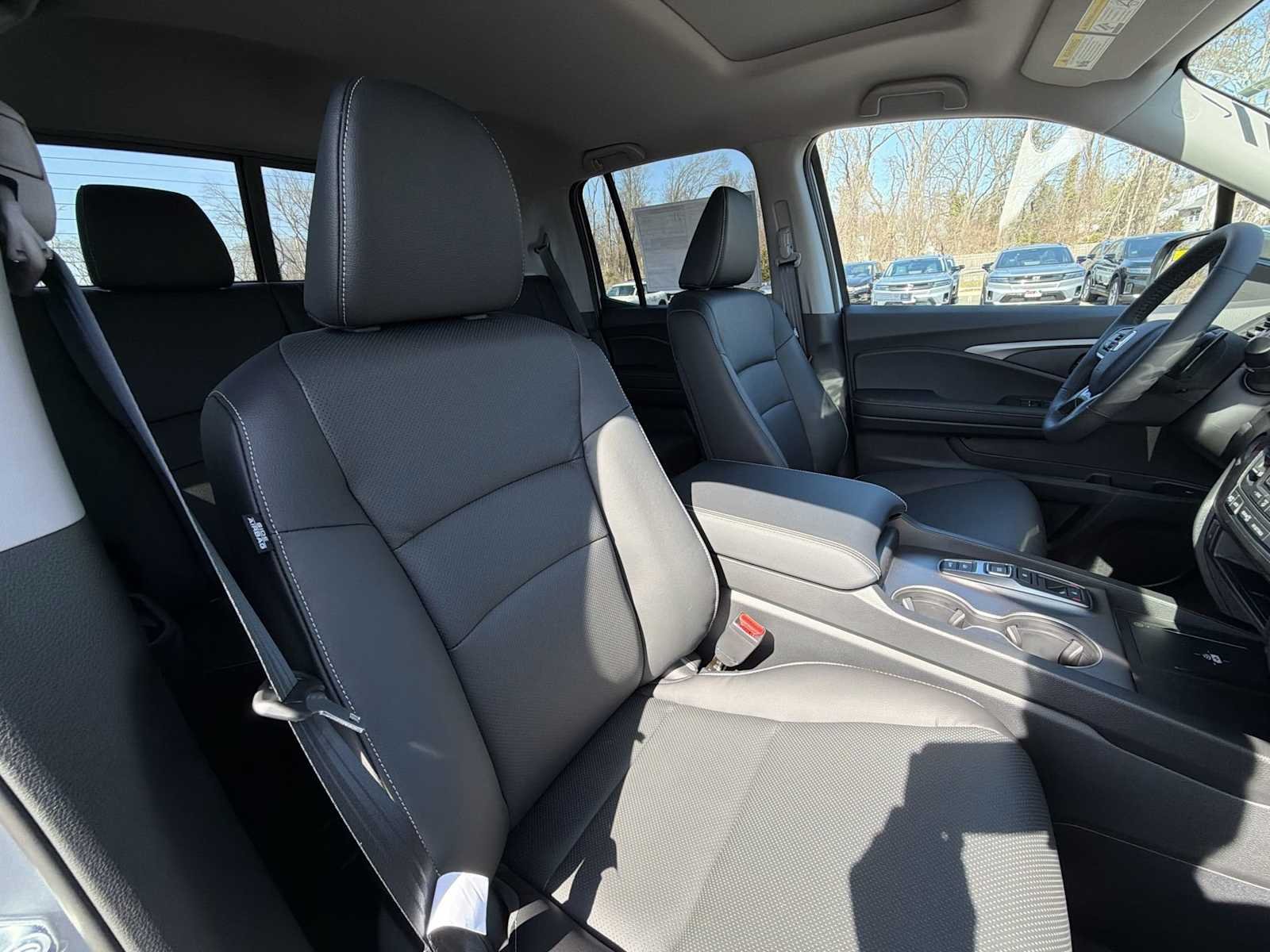 New 2026 Solar Silver Metallic Honda RTL image 17