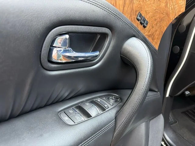 Used 2023 Super Black Nissan SL image 25