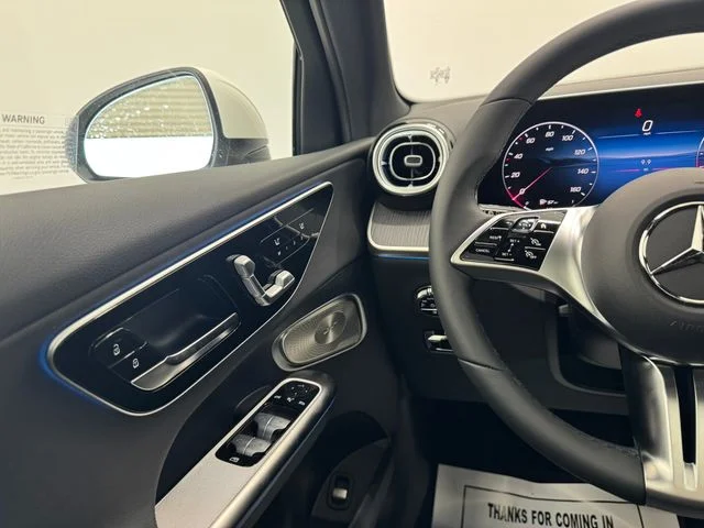 New 2026 Polar White Mercedes-Benz GLC 300 image 23