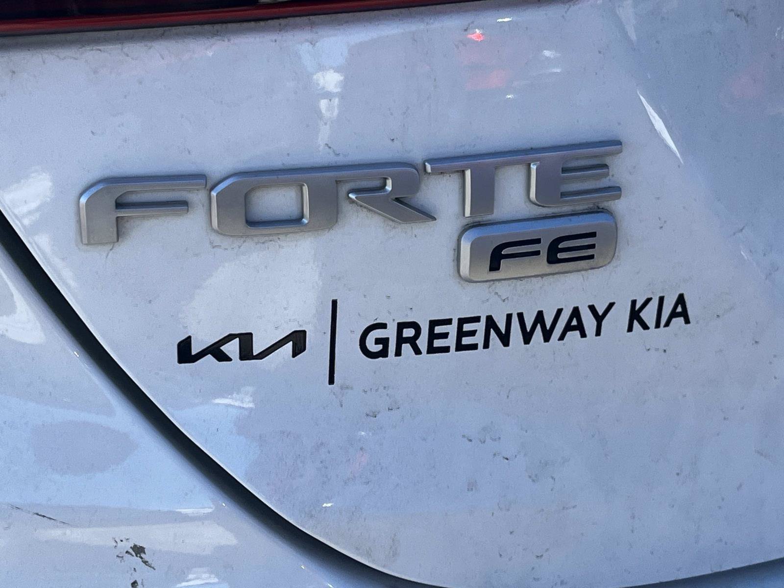 Used 2023 Clear White Kia LX image 8