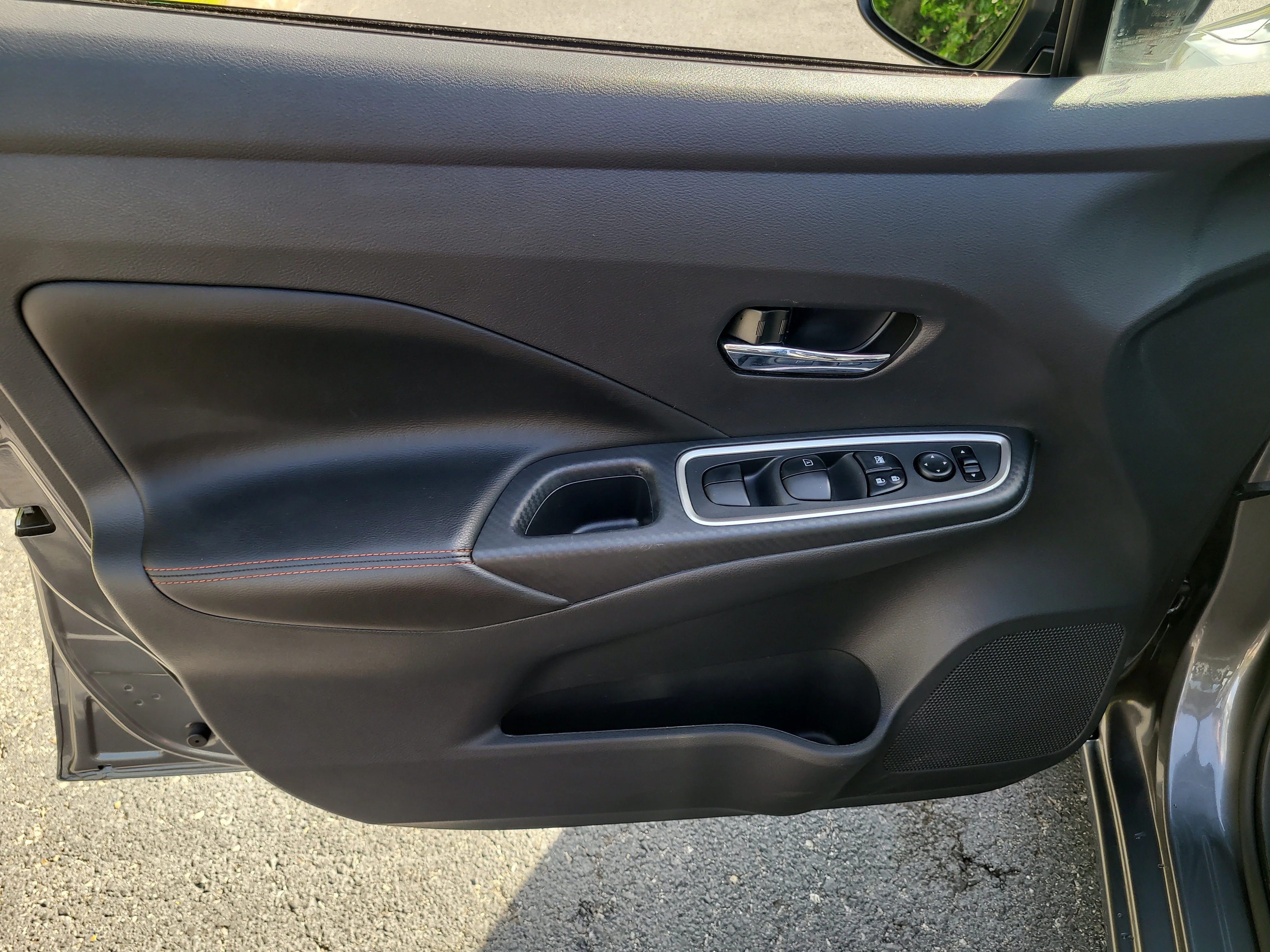 Used 2025 Gun Metallic Nissan SR image 14