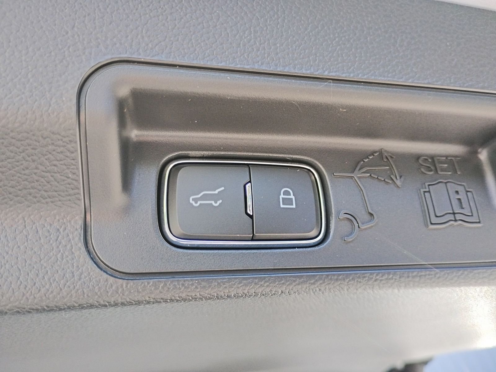 New 2026 Space White Metallic Ford Active image 9