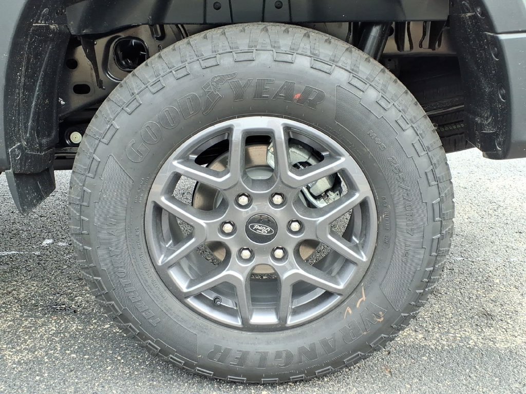New 2026 Avalanche Ford XLT image 6