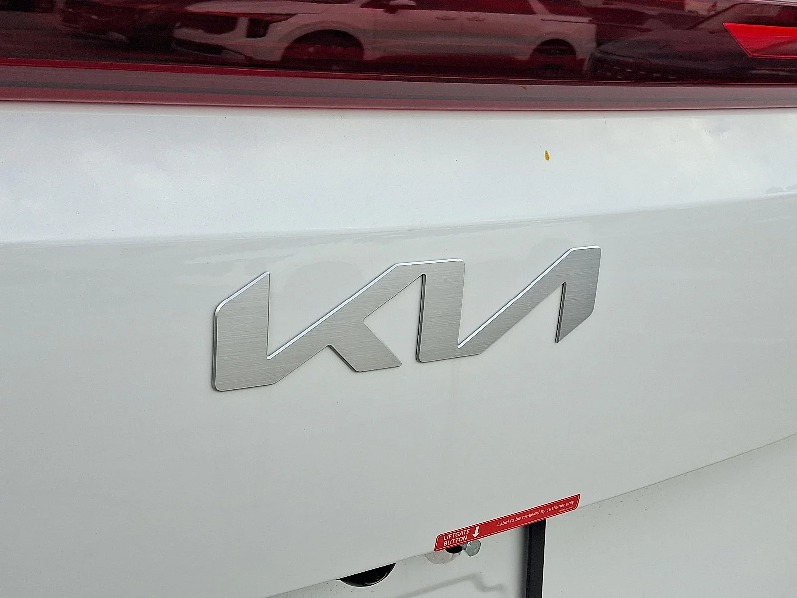New 2027 White Kia SX image 25