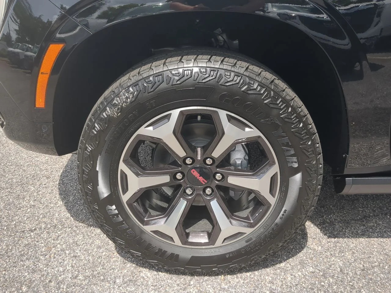 New 2026 Onyx Black GMC AT4 Ultimate image 34