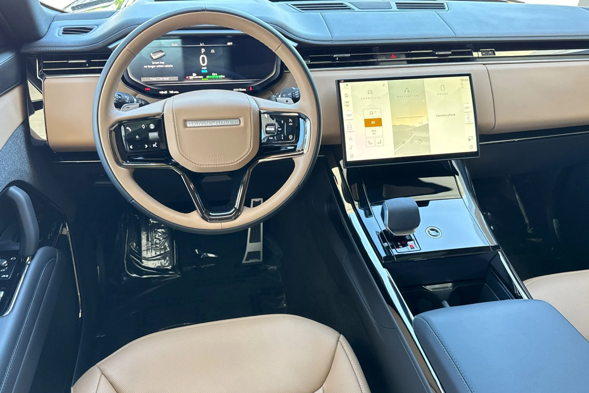New 2026 British Racing Green Land Rover Dynamic SE image 16