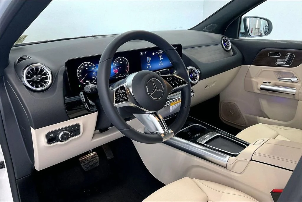New 2026 Polar White Mercedes-Benz GLA 250 image 20