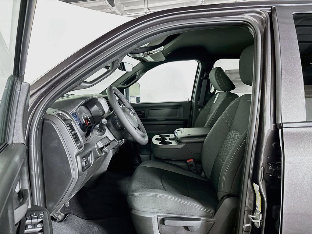 New 2026 Granite Crystal Metallic Clear-Coat Exterior Paint RAM Tradesman image 11