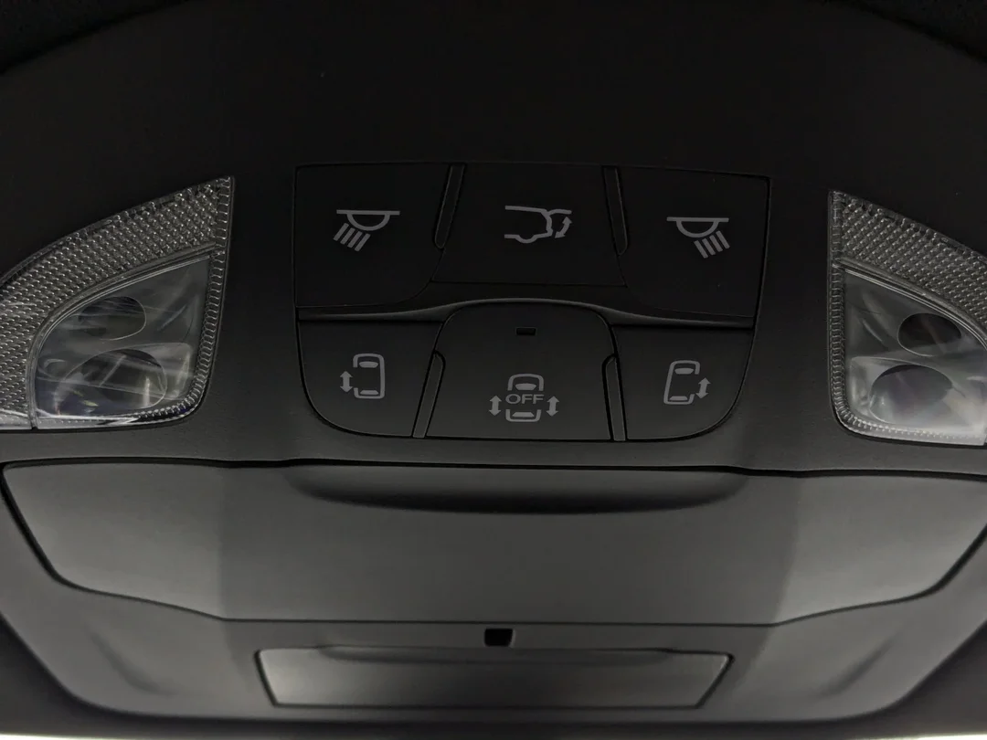 New 2026 Black Chrysler SXT - - FWD - Power Liftgate - Power Sliding Doors - Leather & More! image 26