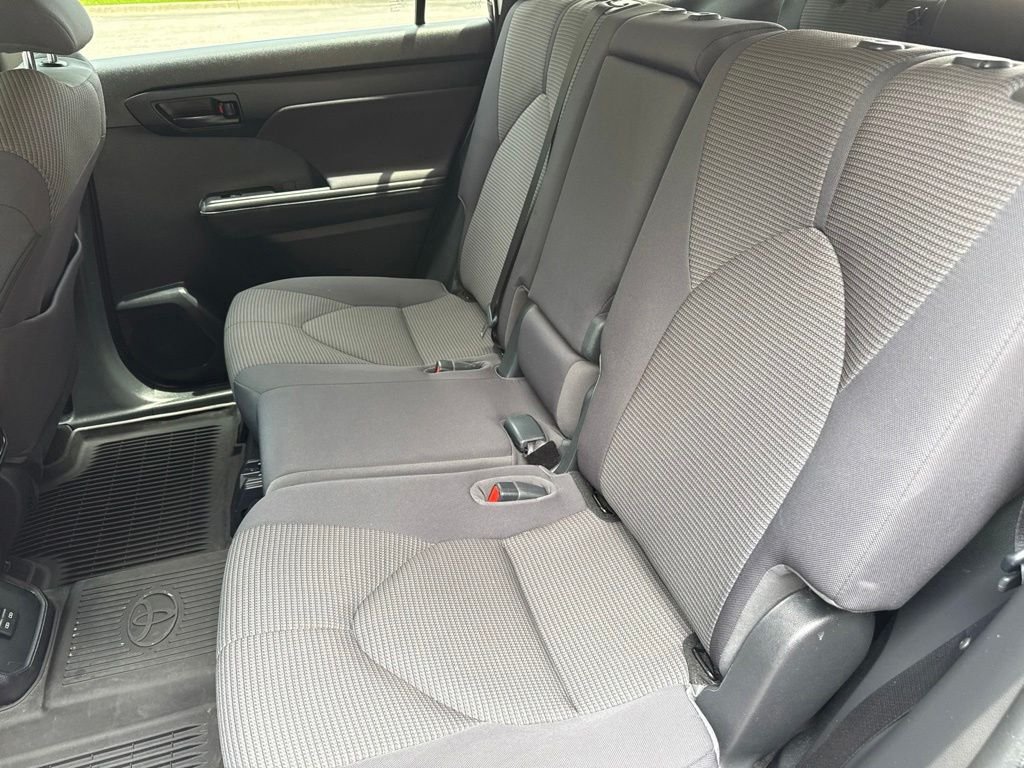 Used 2022 Gray Toyota L image 16