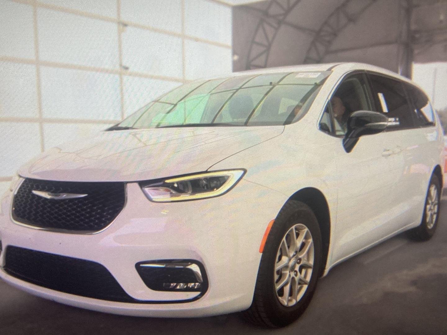Used 2024 Bright White Clearcoat Chrysler Touring L image 8