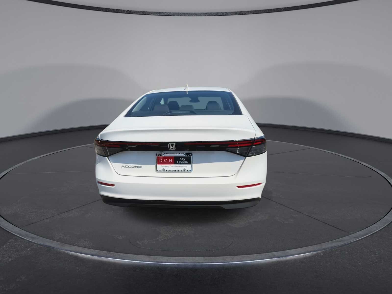 New 2026 Platinum White Pearl Honda LX image 7