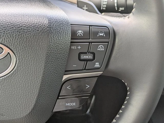 Used 2019 White Ford King Ranch image 26