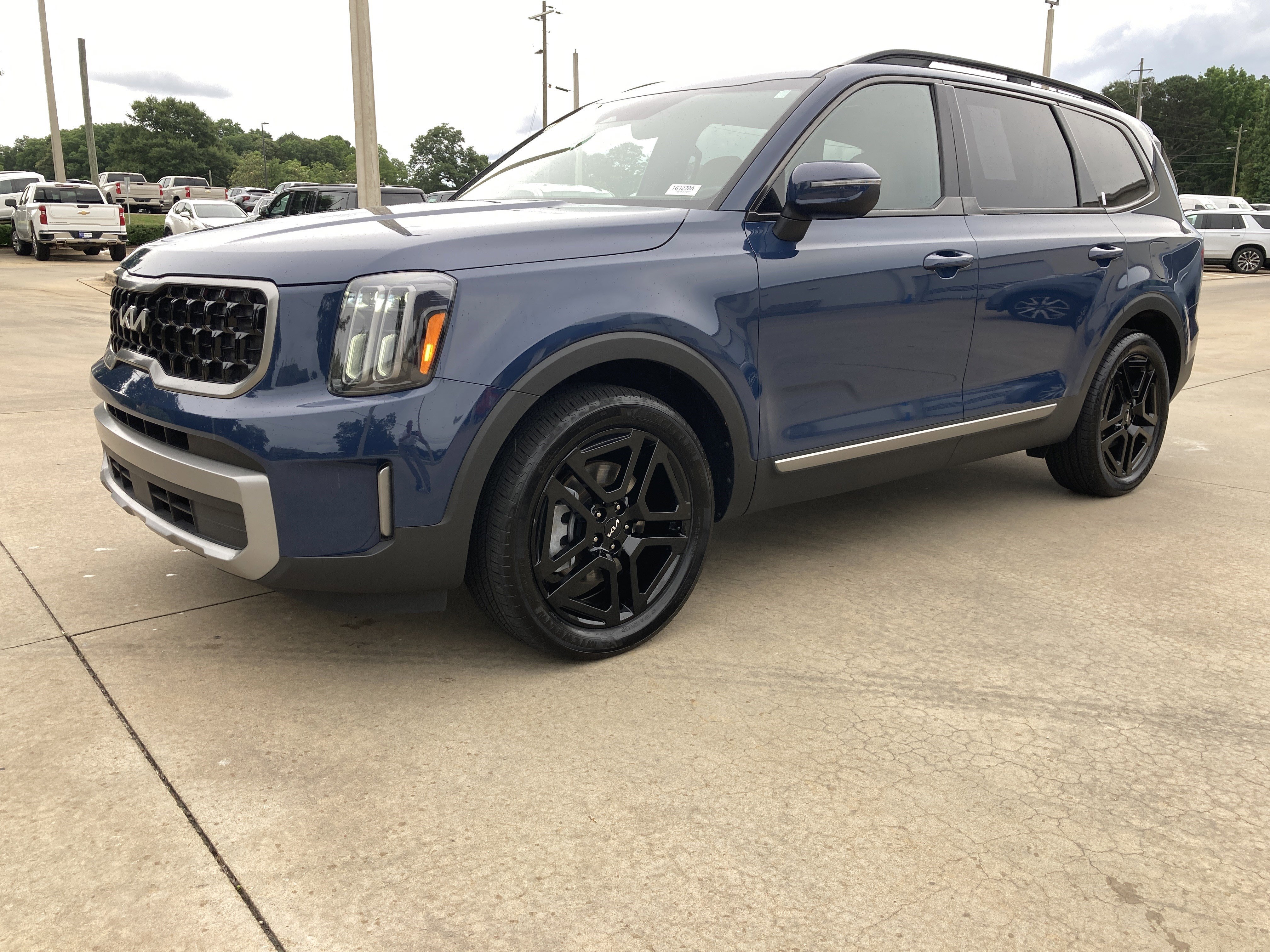 2023 Kia Telluride EX X-Line AWD's photo