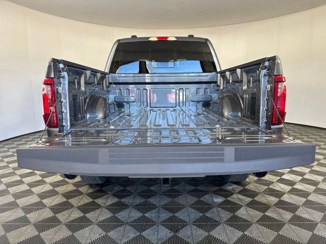 New 2026 Carbonized Gray Metallic Ford XLT image 21