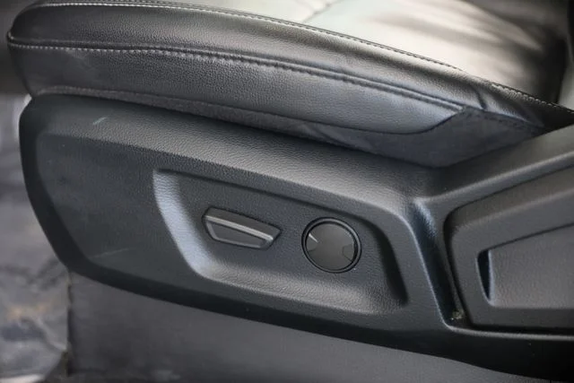 Used 2020 Black Ford Lariat image 20