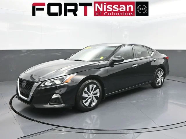 Used 2020 Black Nissan 2.5 S image 3