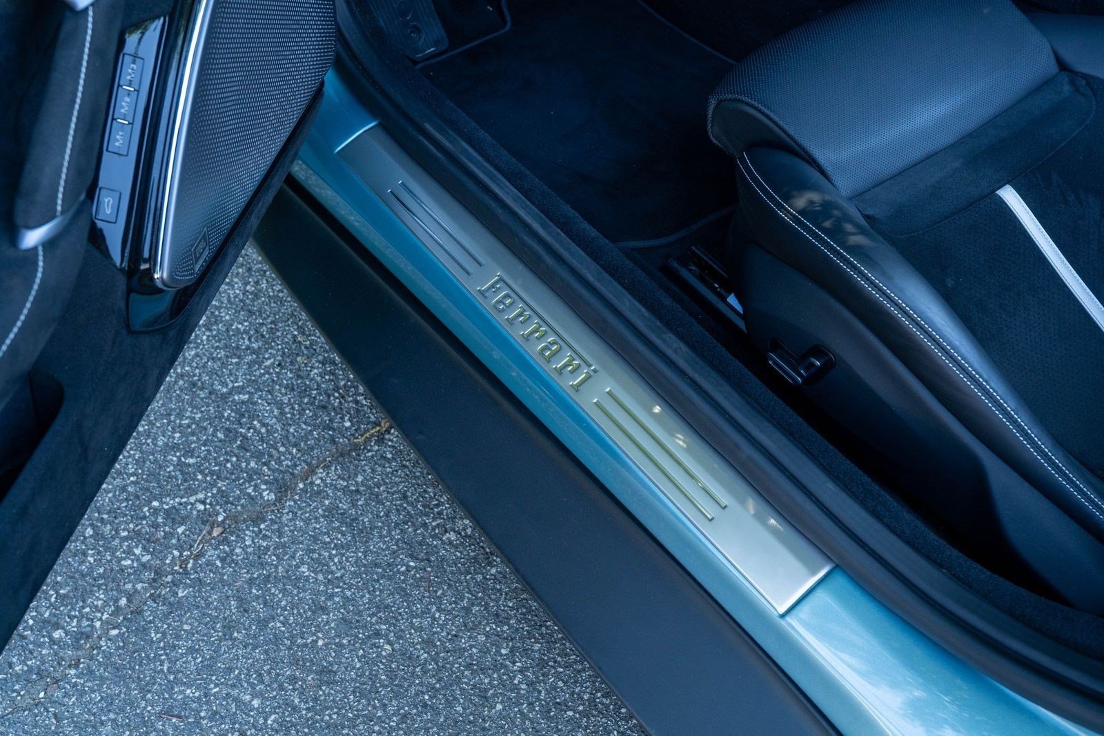 Used 2024  Ferrari  image 31